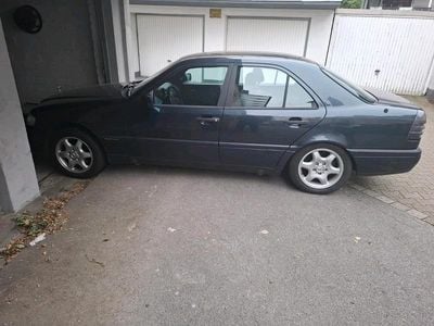 Mercedes C180