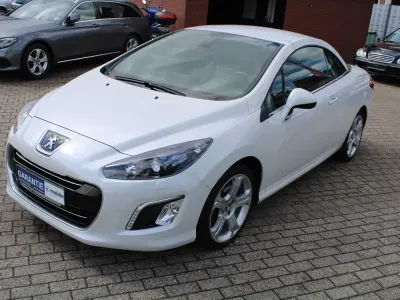 Gebraucht Peugeot 308 CC Allure 163 PS (119 kW) 2015 Cabrio