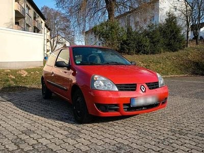 Second-hand Renault Clio II Campus 58 CP (42 kW) 2008 Roșu Hatchback