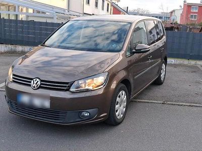 Gebraucht VW Touran 105 PS (77 kW) 2012 Braun Van / Kleinbus