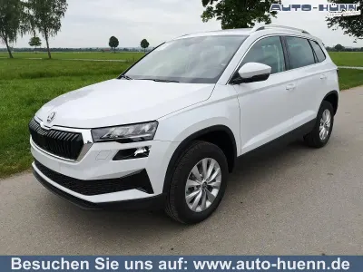Neu Skoda Karoq Selection 150 PS (110 kW) 2026 Nevadaweiß metallic SUV