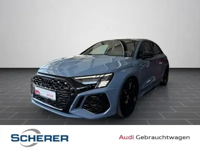 Gebraucht Audi RS3 Sportback Ambiente 400 PS (294 kW) 2023 Kemoragrau metallic Kleinwagen