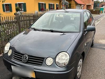 Grau Gebraucht 2003 VW Polo Kleinwagen | 2.500 € (Teuer)