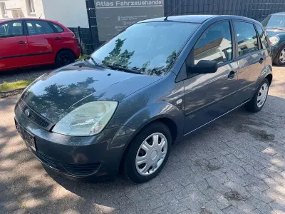 Gebraucht Ford Fiesta 101 PS (74 kW) 2005 Grau Kleinwagen