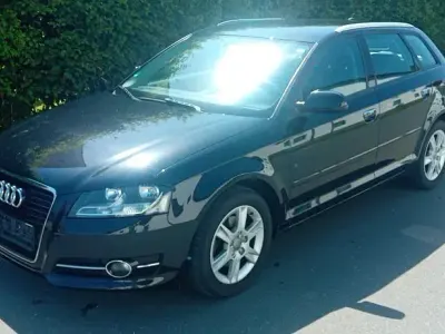 Gebraucht Audi A3 Attraction 125 PS (91 kW) 2013 Schwarz Limousine