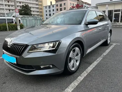 Gebraucht Skoda Superb Style 150 PS (110 kW) 2019 Grau Kombi