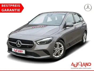 Gebraucht Mercedes B220 AMG line 190 PS (139 kW) 2024 Grau Van / Kleinbus