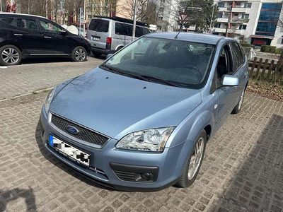 Gebraucht Ford Focus Ghia 101 PS (74 kW) 2005 Limousine