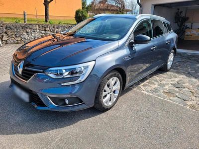 Gebraucht Renault Mégane GrandTour LIMITED Deluxe 140 PS (102 kW) 2019 Grau Kombi