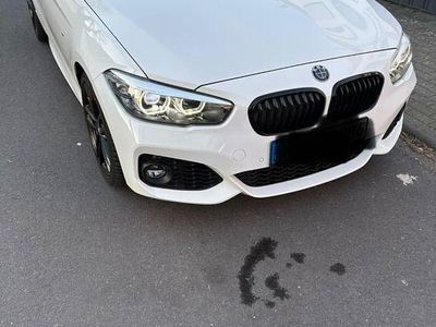 Gebraucht BMW 118 Shadowline 136 PS (100 kW) 2018 Weiß Kleinwagen