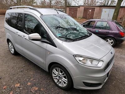 Silber Gebraucht 2018 Ford Courier Van / Kleinbus | 6.999 €