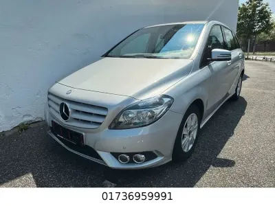 Gebraucht Mercedes B180 122 PS (89 kW) 2012 Silber Kleinwagen