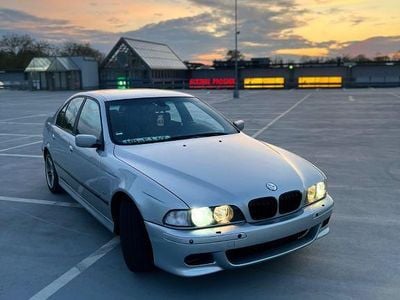 BMW 528