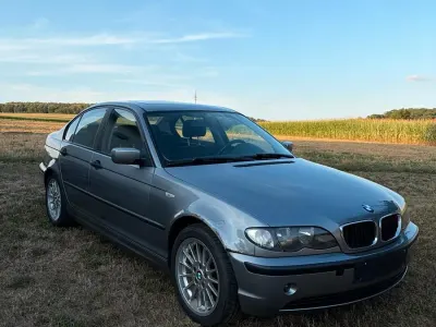 Gebraucht BMW 318 142 PS (104 kW) 2003 Silber Limousine