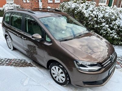 Gebraucht VW Sharan Trendline 140 PS (102 kW) 2011 Braun Van / Kleinbus