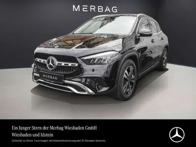 Second-hand Mercedes GLA200 Advanced 177 CP (130 kW) 2024 Negru SUV