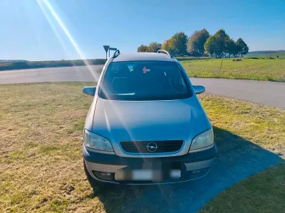 Gebraucht Opel Zafira 125 PS (91 kW) 2001 Silber Van / Kleinbus