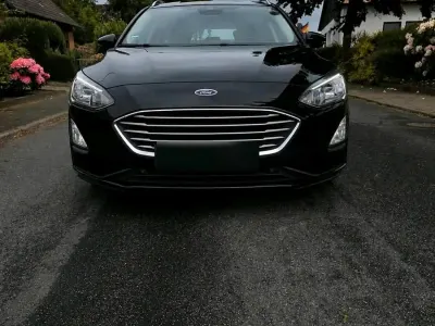 Gebraucht Ford Focus 120 PS (88 kW) 2020 Schwarz Kombi