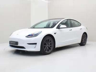 Gebraucht Tesla Model 3 Standard Range 225 kW (306 PS) 2023 Weiß Limousine