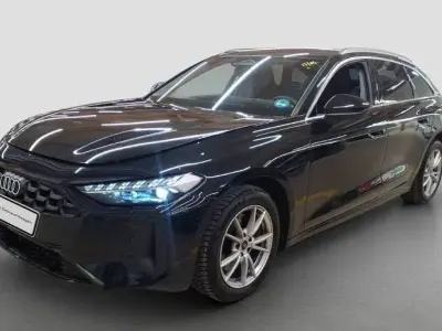 Gebraucht Audi A5 Sport 204 PS (150 kW) 2025 Mythosschwarz metallic Kombi