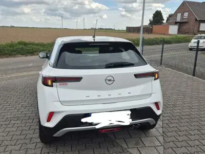 Używany Opel Mokka 131 KM (96 kW) 2021 Biały SUV