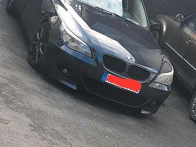 Gebraucht BMW 525 197 PS (144 kW) 2007 Blau Limousine