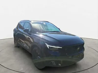 Usata Volvo XC40 120 CV (88 kW) 2025 SUV