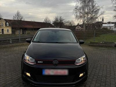 Gebraucht VW Polo 90 PS (66 kW) 2015 Schwarz Kleinwagen