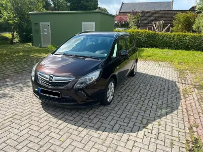 Gebraucht Opel Zafira Tourer Edition 120 PS (88 kW) 2012 Braun Van / Kleinbus