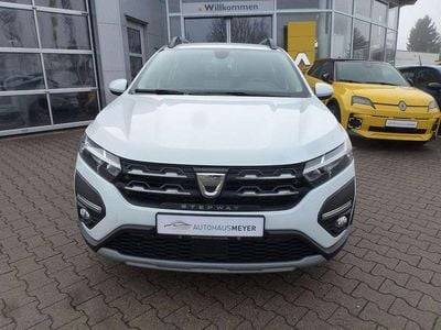 Gebraucht Dacia Sandero Comfort 101 PS (74 kW) 2021 Weiß Kleinwagen