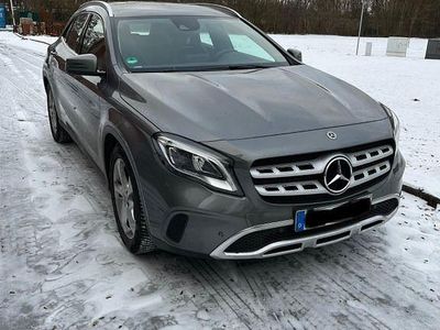 Grau Gebraucht 2018 Mercedes GLA180 SUV | 12.900 € (Guter Preis)
