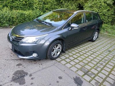 Usata Toyota Avensis 124 CV (91 kW) 2012 Grigio Station wagon