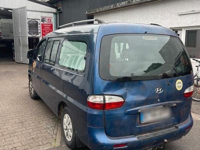 Hyundai H-1