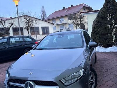 Grau Gebraucht 2019 Mercedes A160 Limousine | 16.700 € (Fairer Preis)