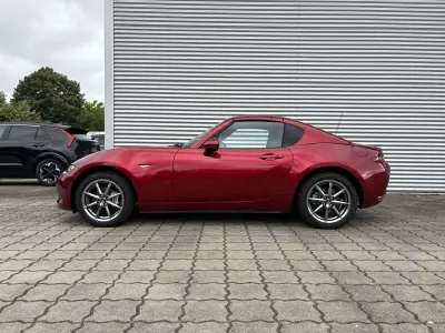 Neu Mazda MX5 Exclusive-Line 132 PS (97 kW) 2025 Rot Cabrio
