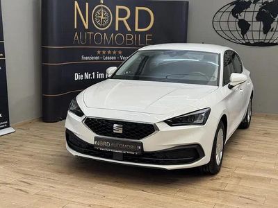 Begagnad Seat Leon Reference 116 HK (85 kW) 2022 Vit Halvkombi