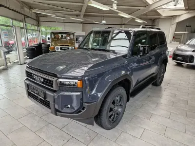 Neu Toyota Land Cruiser Executive 204 PS (150 kW) 2026 Grau SUV
