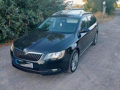 Gebraucht Skoda Superb 170 PS (125 kW) 2014 Schwarz Kombi