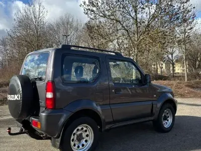 Gebraucht Suzuki Jimny 86 PS (63 kW) 2010 Grau SUV