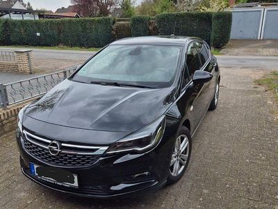 Second-hand Opel Astra Active 125 CP (91 kW) 2018 Negru Berlinǎ