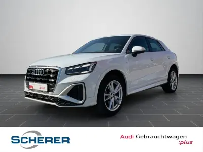 Gebraucht Audi Q2 Ambiente 150 PS (110 kW) 2021 Gletscherweiß metallic (metallic) SUV