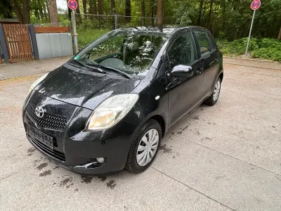 Gebraucht Toyota Yaris Team 87 PS (63 kW) 2008 Schwarz Kleinwagen