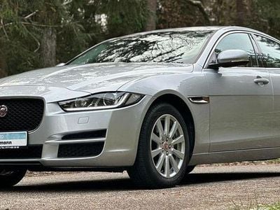 Gebraucht Jaguar XE Portfolio 179 PS (131 kW) 2016 Silber Limousine