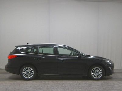 Gebraucht Ford Focus Titanium 125 PS (91 kW) 2021 Obsidianschwarz metallic Limousine