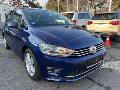 Blau Gebraucht 2017 VW Golf Sportsvan Sound Van / Kleinbus | 13.900 € (Fairer Preis)