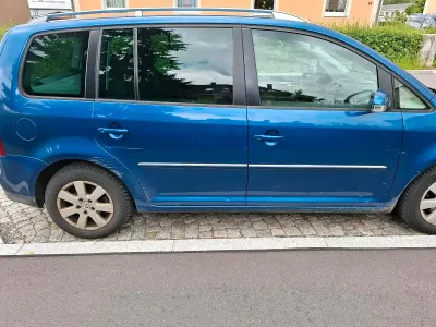 Gebraucht VW Touran 105 PS (77 kW) 2007 Blau Van / Kleinbus