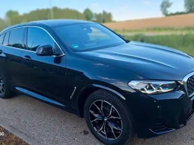 Gebraucht BMW X4 Performance 190 PS (139 kW) 2025 Schwarz SUV