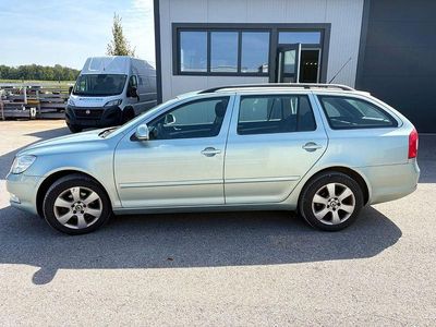 Grün Gebraucht 2009 Skoda Octavia Elegance Kombi | 2.950 € (Teuer)