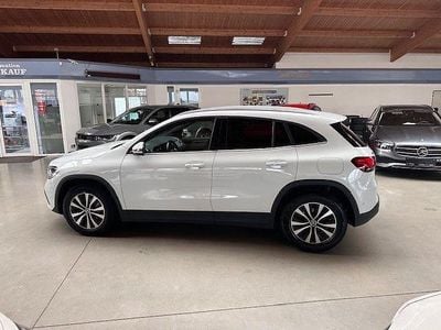 Usata Mercedes GLA200 Business 150 CV (110 kW) 2021 Bianco SUV