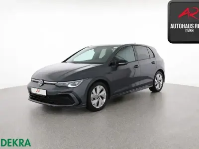 Gebraucht VW Golf VIII R-line 150 PS (110 kW) 2024 Delfingrau Limousine